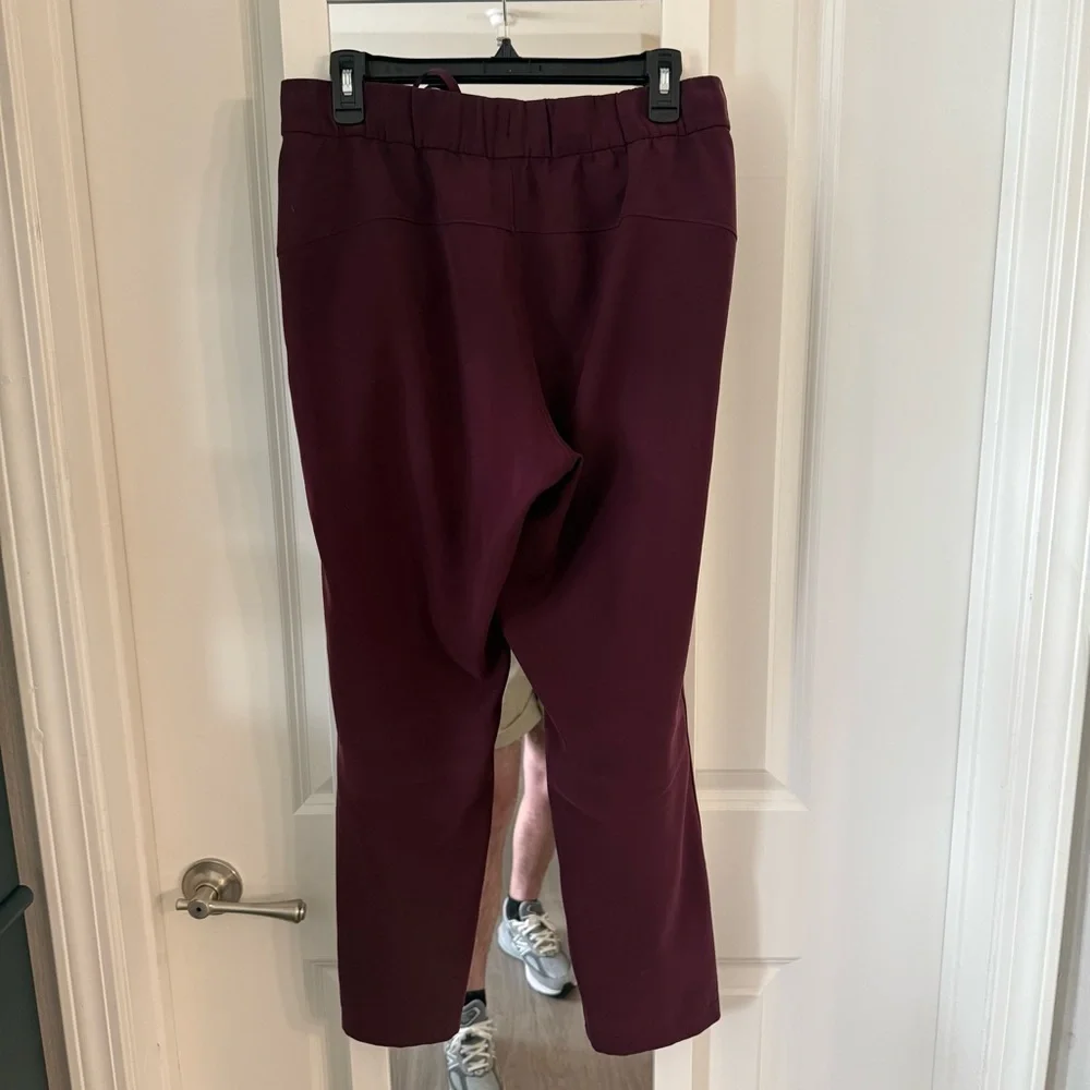 Lululemon Burgundy Jogger Pants Size 8 High Rise Drawstring Athletic Lounge